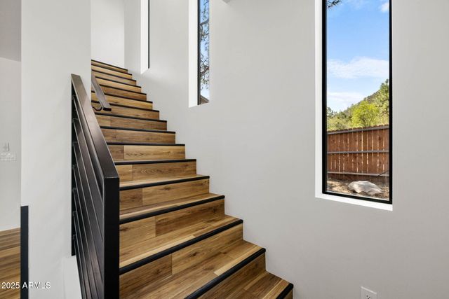 2196 W Thumb Butte Road, Prescott, AZ 86305