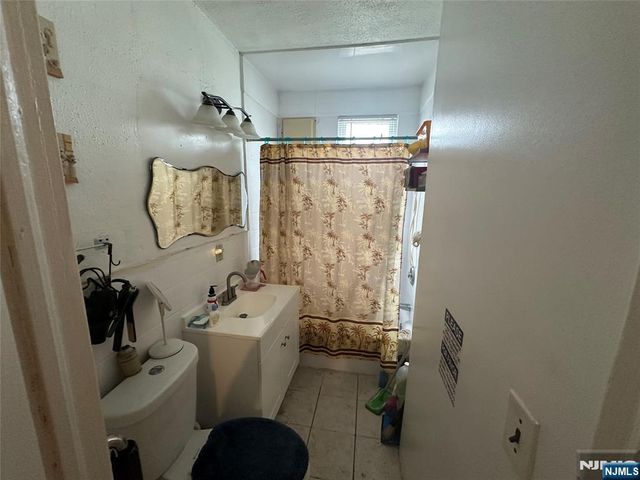 6408 Grand Avenue, North Bergen, NJ 07047