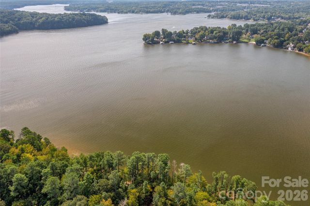 844 Lakeforest Drive 35, Clover, SC 29710