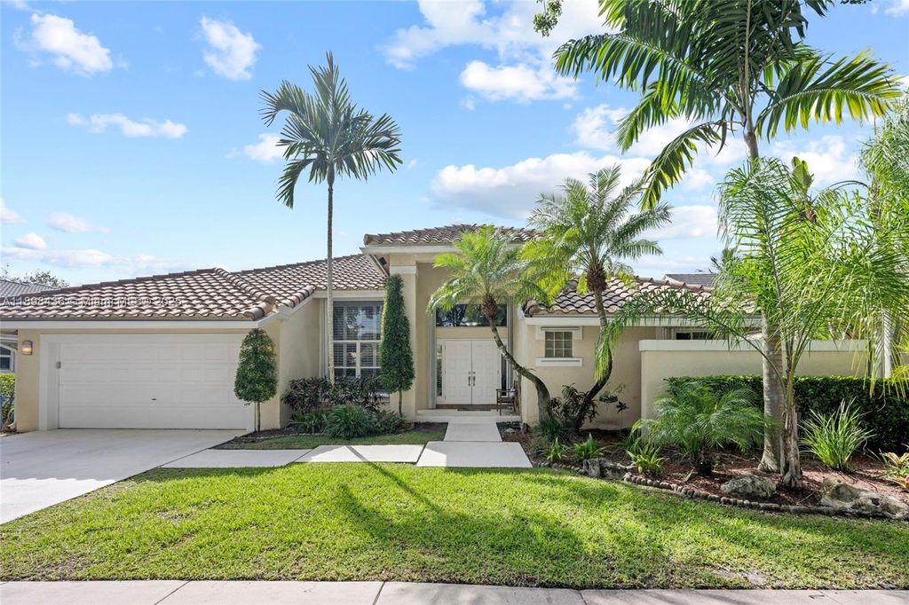 985 Spoonbill Cir, Weston, FL 33326