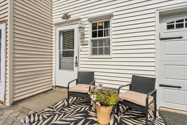 613 Randall Way, Aberdeen, NJ 07747