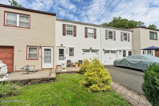 613 Randall Way, Aberdeen, NJ 07747