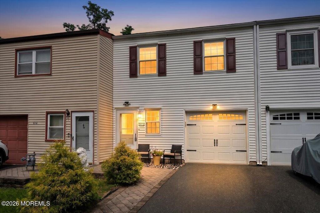 613 Randall Way, Aberdeen, NJ 07747
