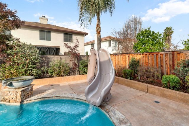 1741 N Bend Dr, Sacramento, CA 95835