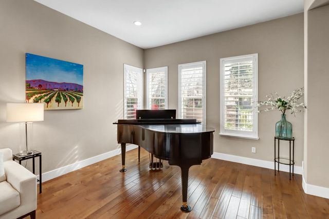 1741 N Bend Dr, Sacramento, CA 95835