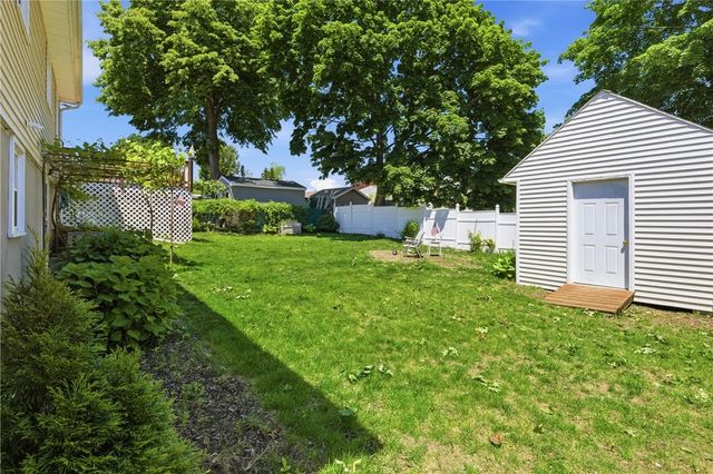 39 Salem Avenue, Cranston, RI 02920