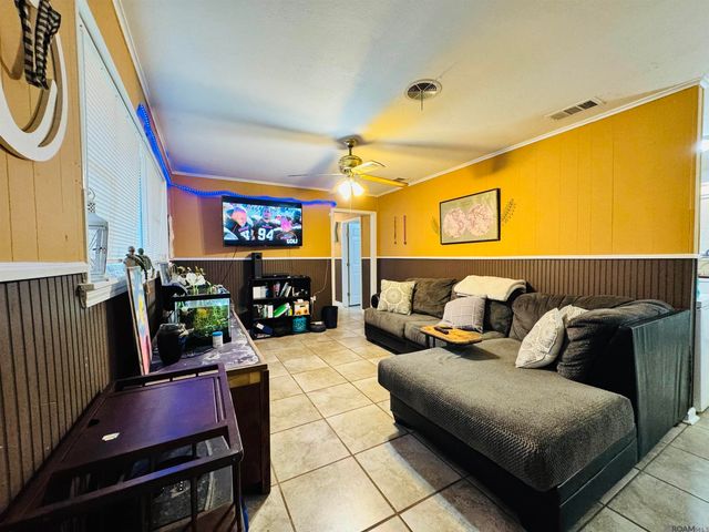 38508 La Hwy 74, Gonzales, LA 70737