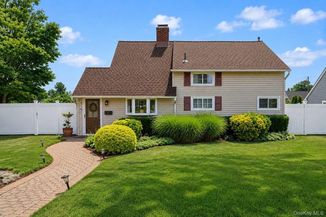 164 Bloomingdale Road, Levittown, NY 11756