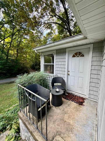 5913 Ridgewood Rd, Knoxville, TN 37918