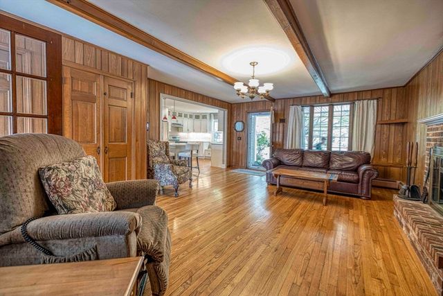 132 Jackson Ave, Somerset, MA 02725