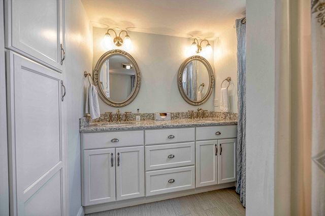 132 Jackson Ave, Somerset, MA 02725