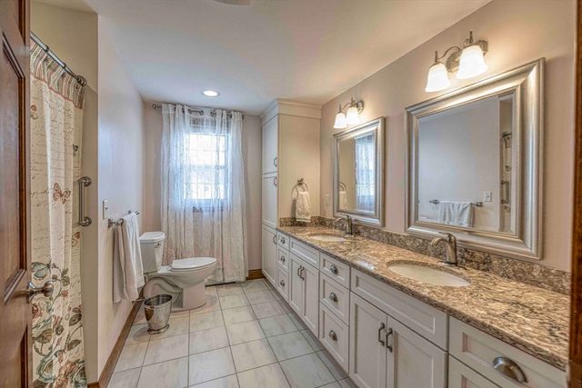 132 Jackson Ave, Somerset, MA 02725