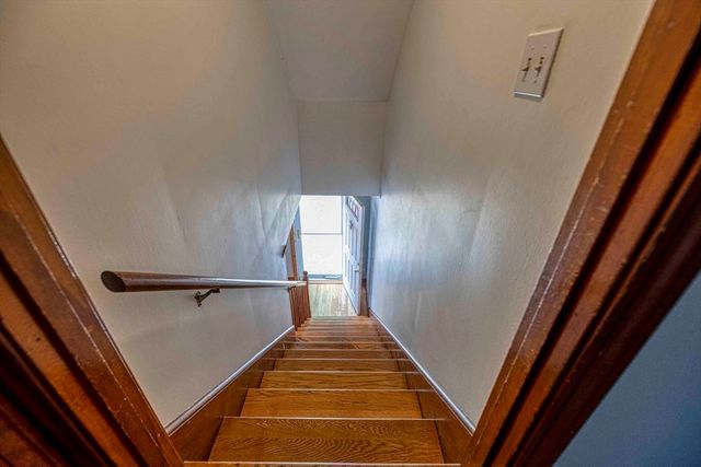 132 Jackson Ave, Somerset, MA 02725