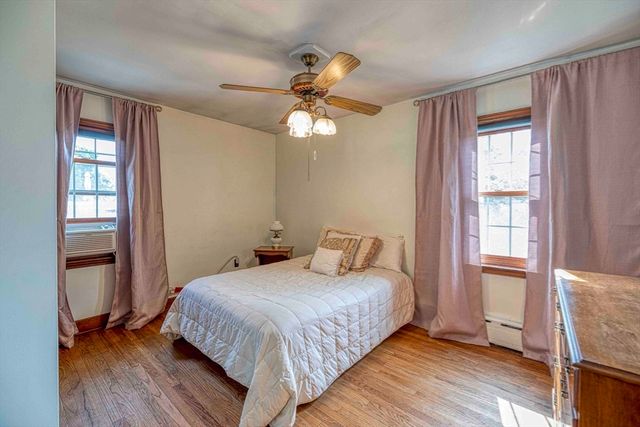 132 Jackson Ave, Somerset, MA 02725