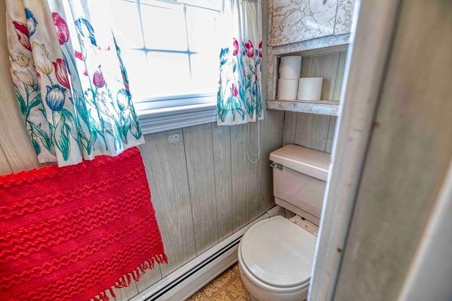132 Jackson Ave, Somerset, MA 02725