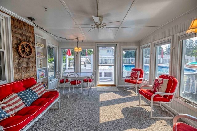 132 Jackson Ave, Somerset, MA 02725