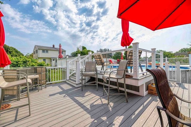 132 Jackson Ave, Somerset, MA 02725