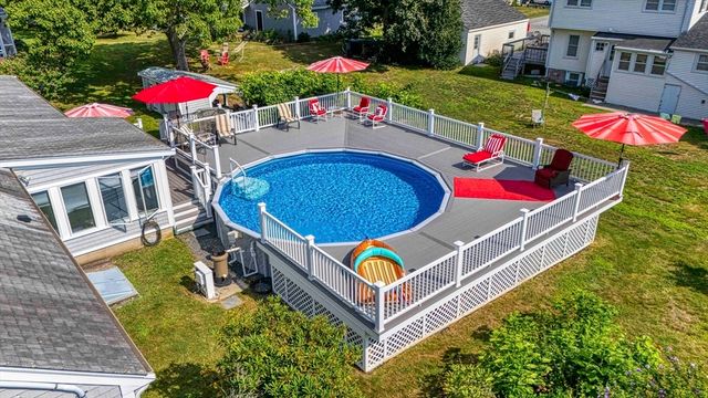 132 Jackson Ave, Somerset, MA 02725