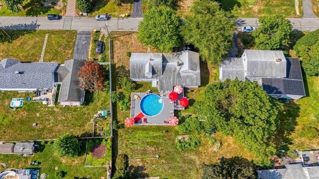 132 Jackson Ave, Somerset, MA 02725