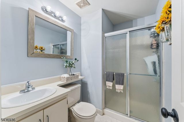 1719 Breckenridge Dr, Branchburg Twp., NJ 08876