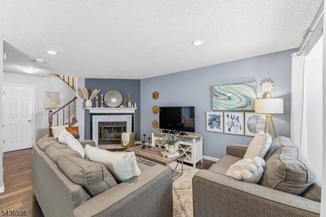 1719 Breckenridge Dr, Branchburg Twp., NJ 08876