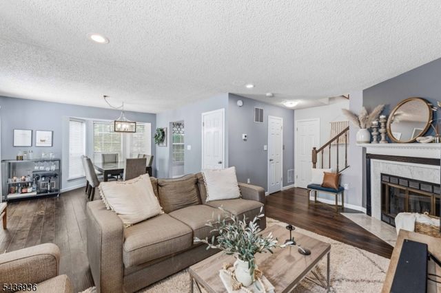 1719 Breckenridge Dr, Branchburg Twp., NJ 08876