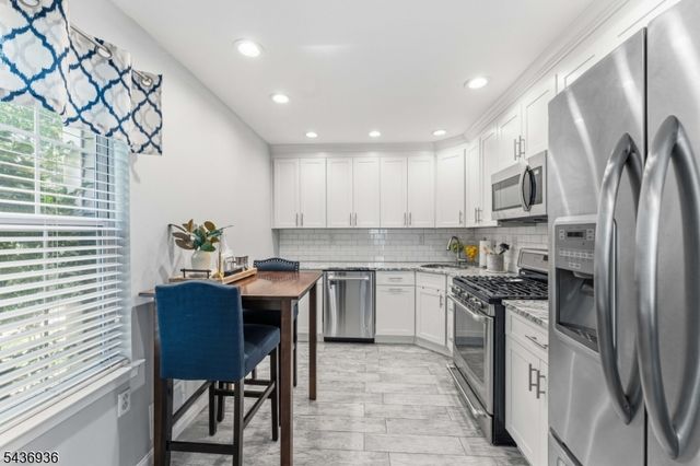 1719 Breckenridge Dr, Branchburg Twp., NJ 08876