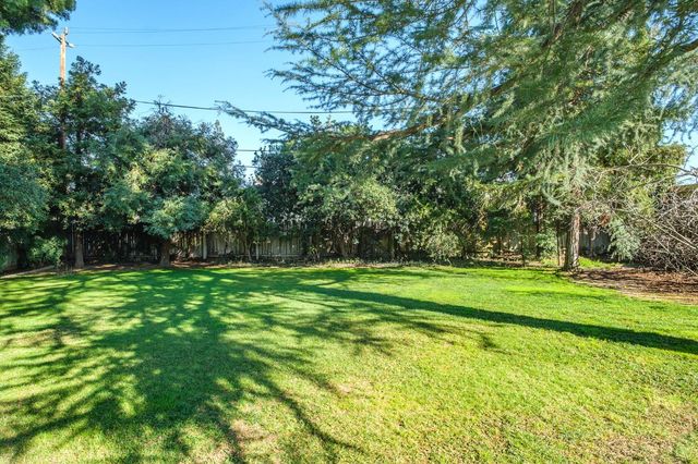 4564 N Van Ness Boulevard, Fresno, CA 93704