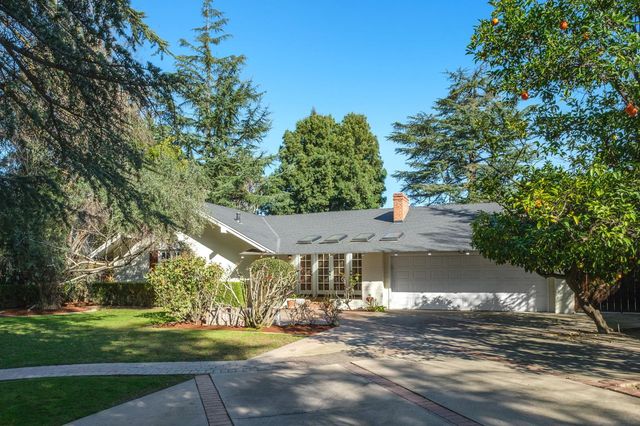 4564 N Van Ness Boulevard, Fresno, CA 93704