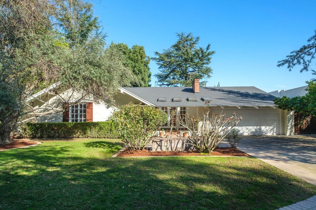 4564 N Van Ness Boulevard, Fresno, CA 93704