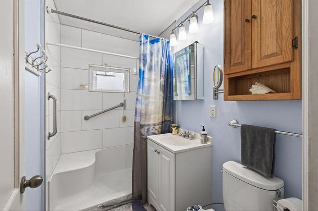 4701 Hampshire Avenue N, Crystal, MN 55428