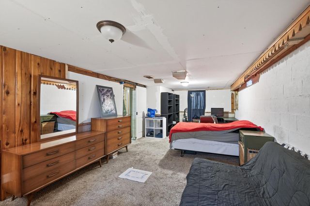 4701 Hampshire Avenue N, Crystal, MN 55428