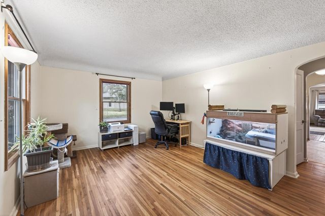 4701 Hampshire Avenue N, Crystal, MN 55428