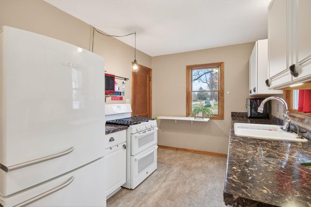 4701 Hampshire Avenue N, Crystal, MN 55428