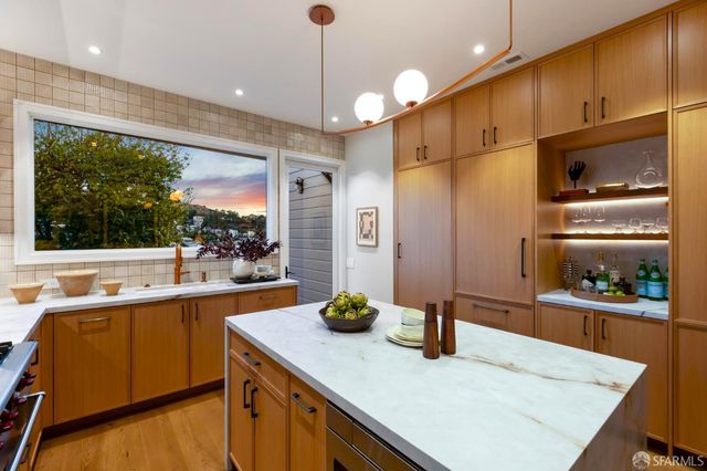 32 Carson Street, San Francisco, CA 94114