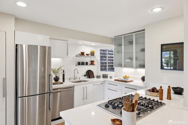 32 Carson Street, San Francisco, CA 94114