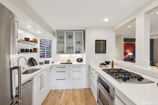 32 Carson Street, San Francisco, CA 94114