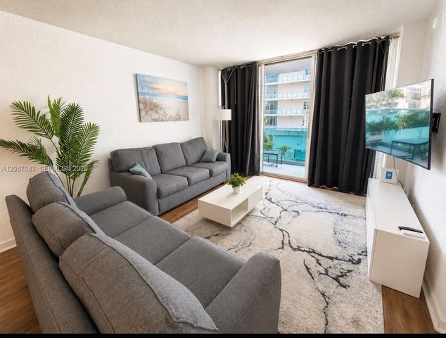 4001 S Ocean Drive 4L, Hollywood, FL 33019