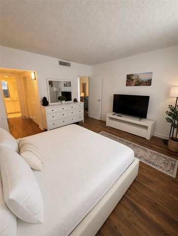 4001 S Ocean Drive 4L, Hollywood, FL 33019