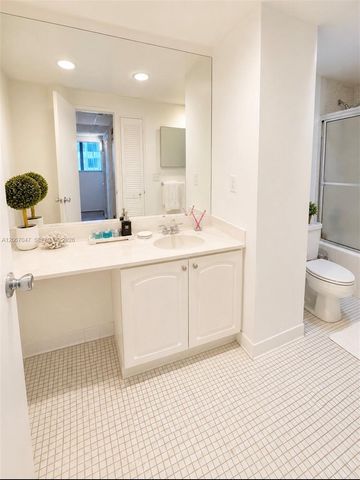 4001 S Ocean Drive 4L, Hollywood, FL 33019