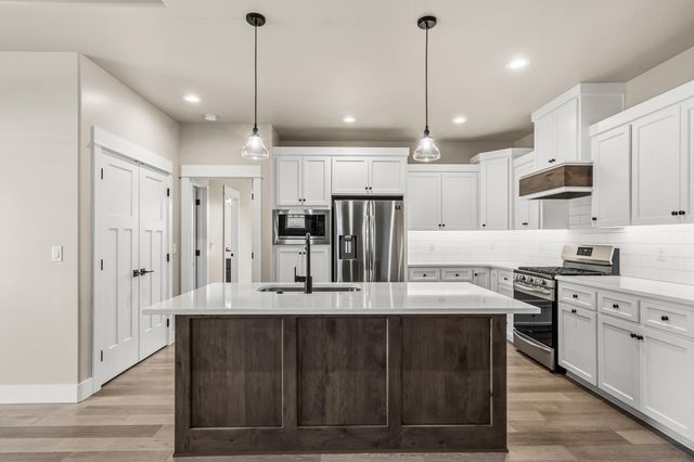 359 Kansas Drive, Medford, OR 97504