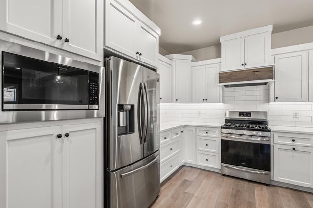 359 Kansas Drive, Medford, OR 97504