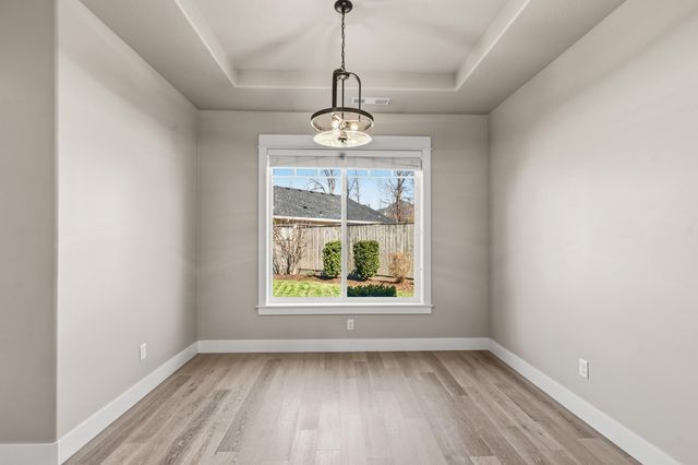 359 Kansas Drive, Medford, OR 97504