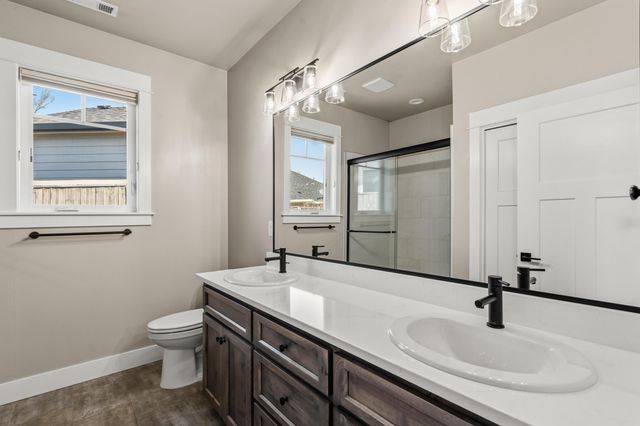 359 Kansas Drive, Medford, OR 97504