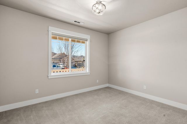 359 Kansas Drive, Medford, OR 97504