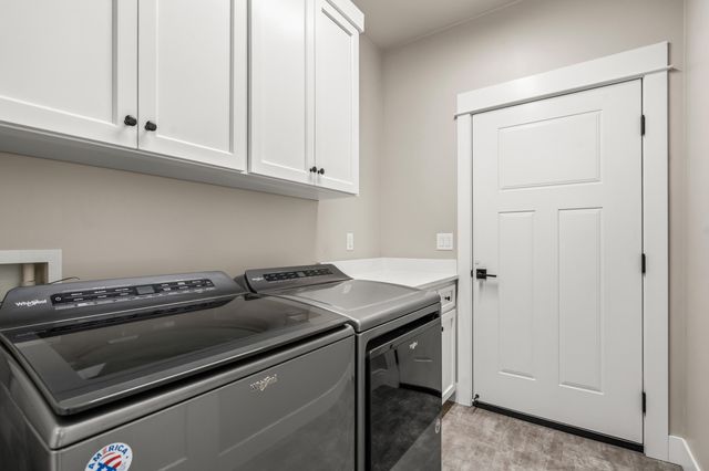 359 Kansas Drive, Medford, OR 97504