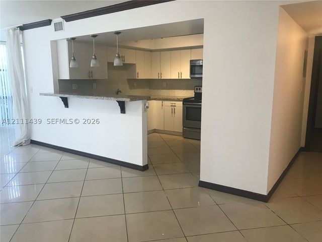 800 Parkview Dr 102, Hallandale Beach, FL 33009