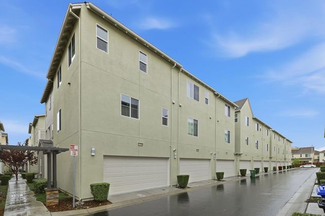 37598 Cape Cod Road, Newark, CA 94560