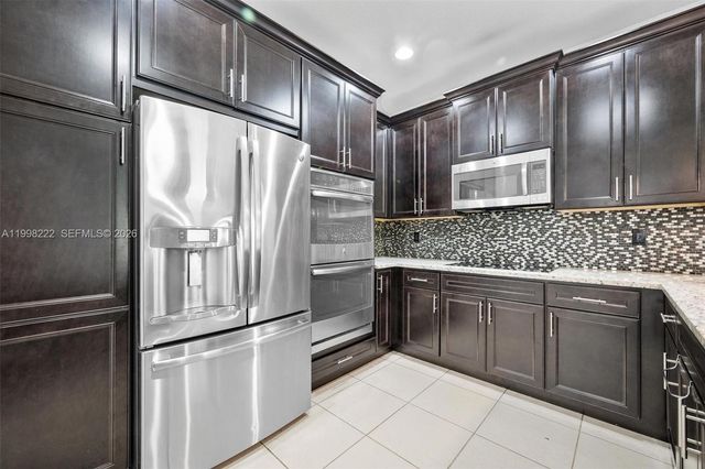 8755 NW 102nd Ct, Doral, FL 33178