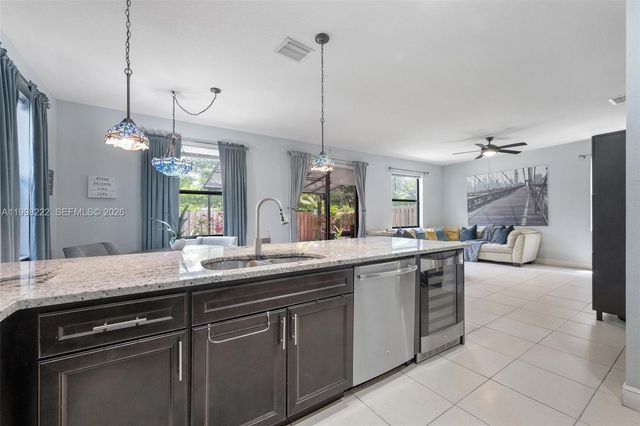 8755 NW 102nd Ct, Doral, FL 33178